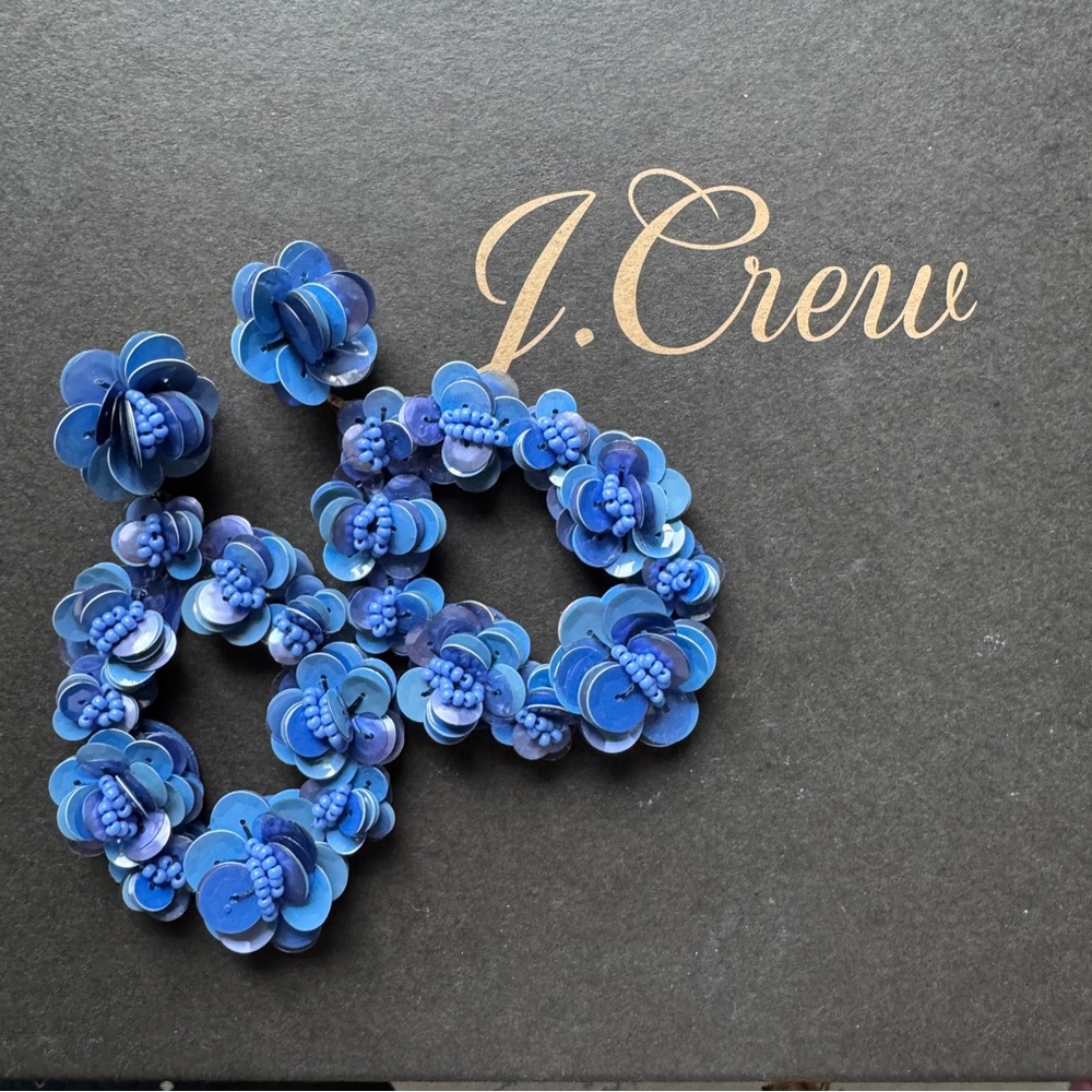 🌱 J. Crew Leather backed sequin petal earrings - Picture 1 of 8